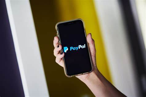 PayPal (PYPL) Expands Cryptocurrency Offerings to US Business Accounts - Bloomberg