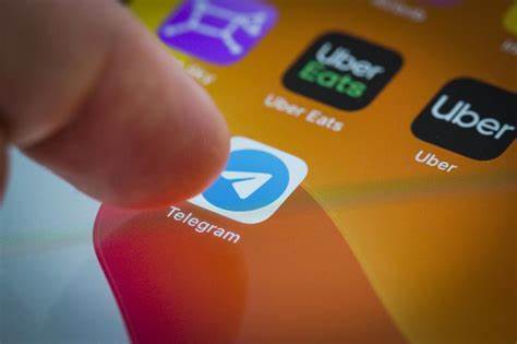 Apple And Google Take Down Crypto Apps From Alleged $24 Billion Cyberscam Market Owner