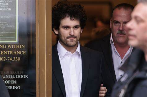 Sam Bankman-Fried wants to use $460M Robinhood stake to pay lawyers - New York Post