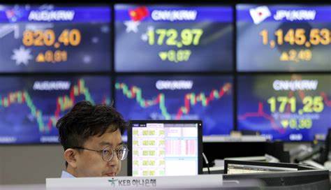 Investors Buy Dollars, Brace for Stock Slide as Trade War Begins - Yahoo Finance