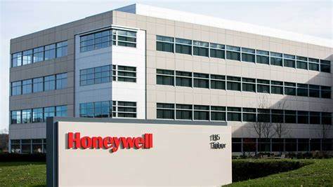 Cramer Bullish on Honeywell (HON) Amid Activist Investor Stake and Aviation Spin-Off