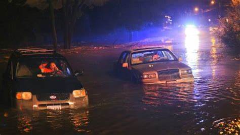 Stranded motorists rescued from flooded southwest Roanoke street